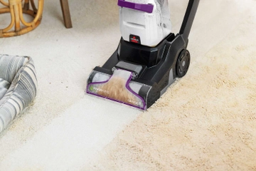 TurboClean Pet Carpet Cleaner deep cleaning carpet.