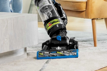 Foot of CleanView Swivel Rewind Vacuum with Brush Roll.
