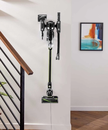 ICONPET TURBO EDGE Stick Vac Hanging on Wall
